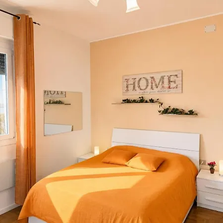 Chiarano Typical Venetian 2 King Size Bed شقة تريفيزو