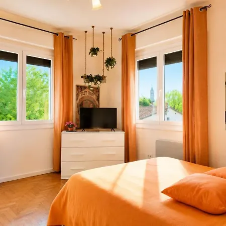 Chiarano Typical Venetian 2 King Size Bed شقة *